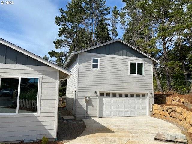 Lincoln City, OR 97367,3432 SE 35TH CT