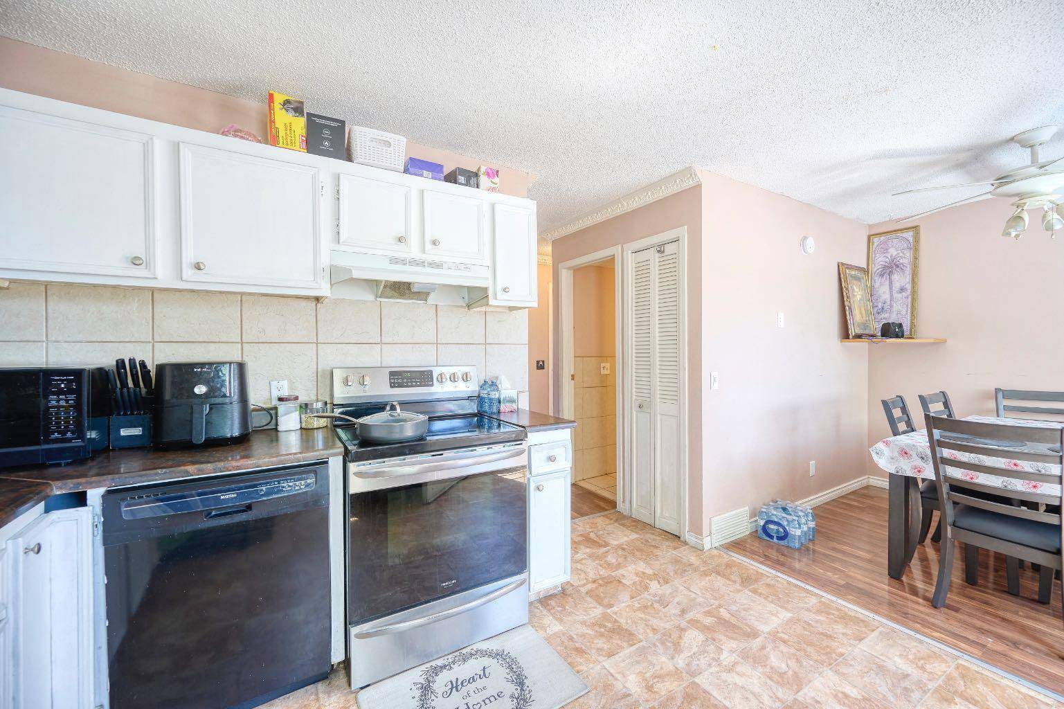 Calgary, AB T1Y 4S4,4360 58 ST NE #71