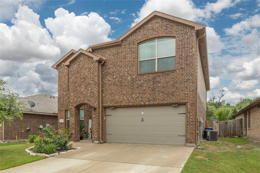 Azle, TX 76020,613 Creekview Drive