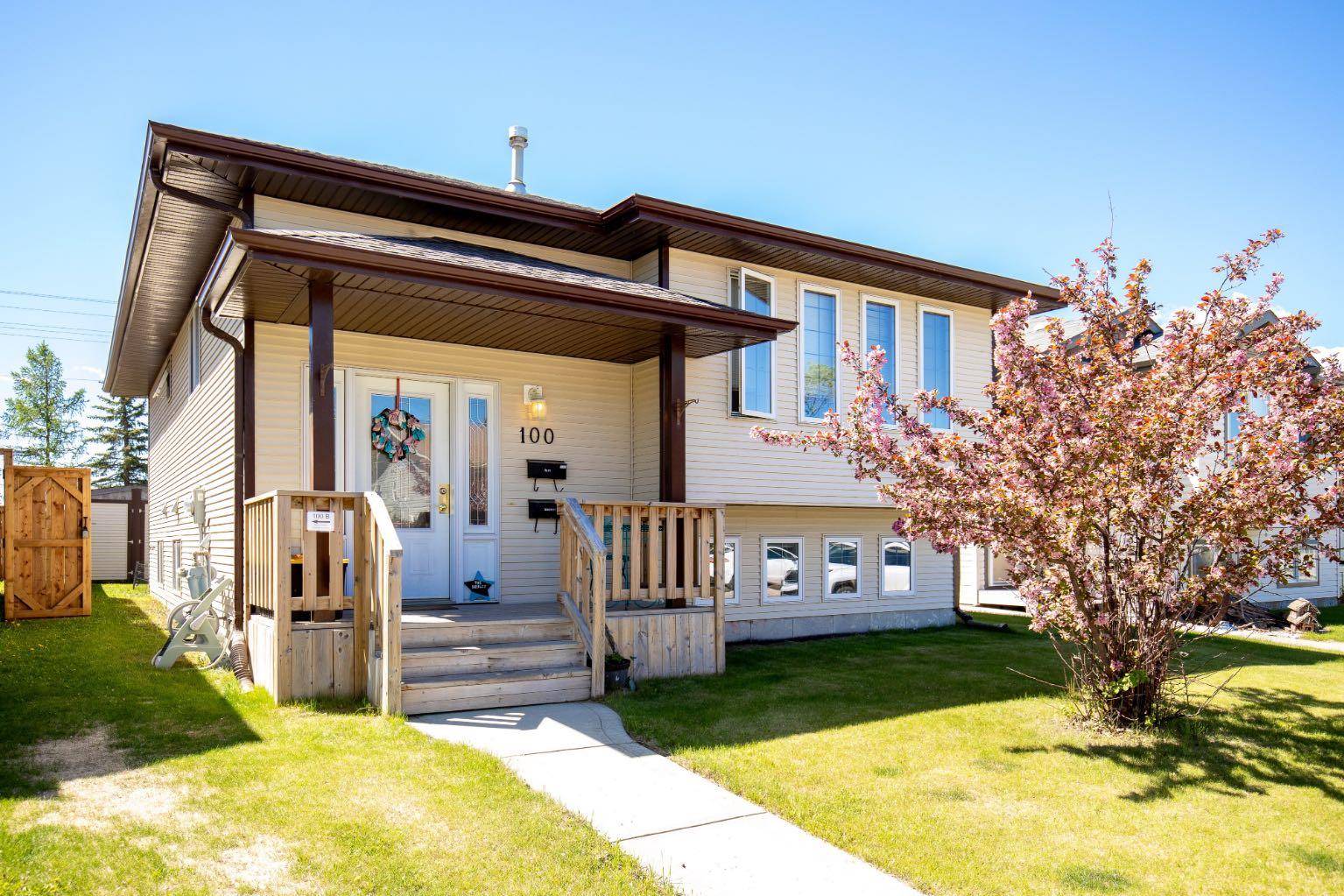 Red Deer, AB T4R 3M8,100 Iverson Close