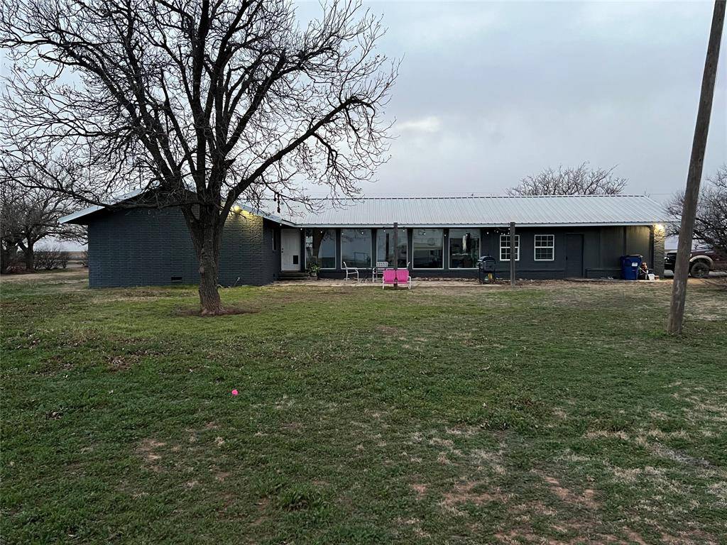 Quanah, TX 79252,1807 Crowell Hwy