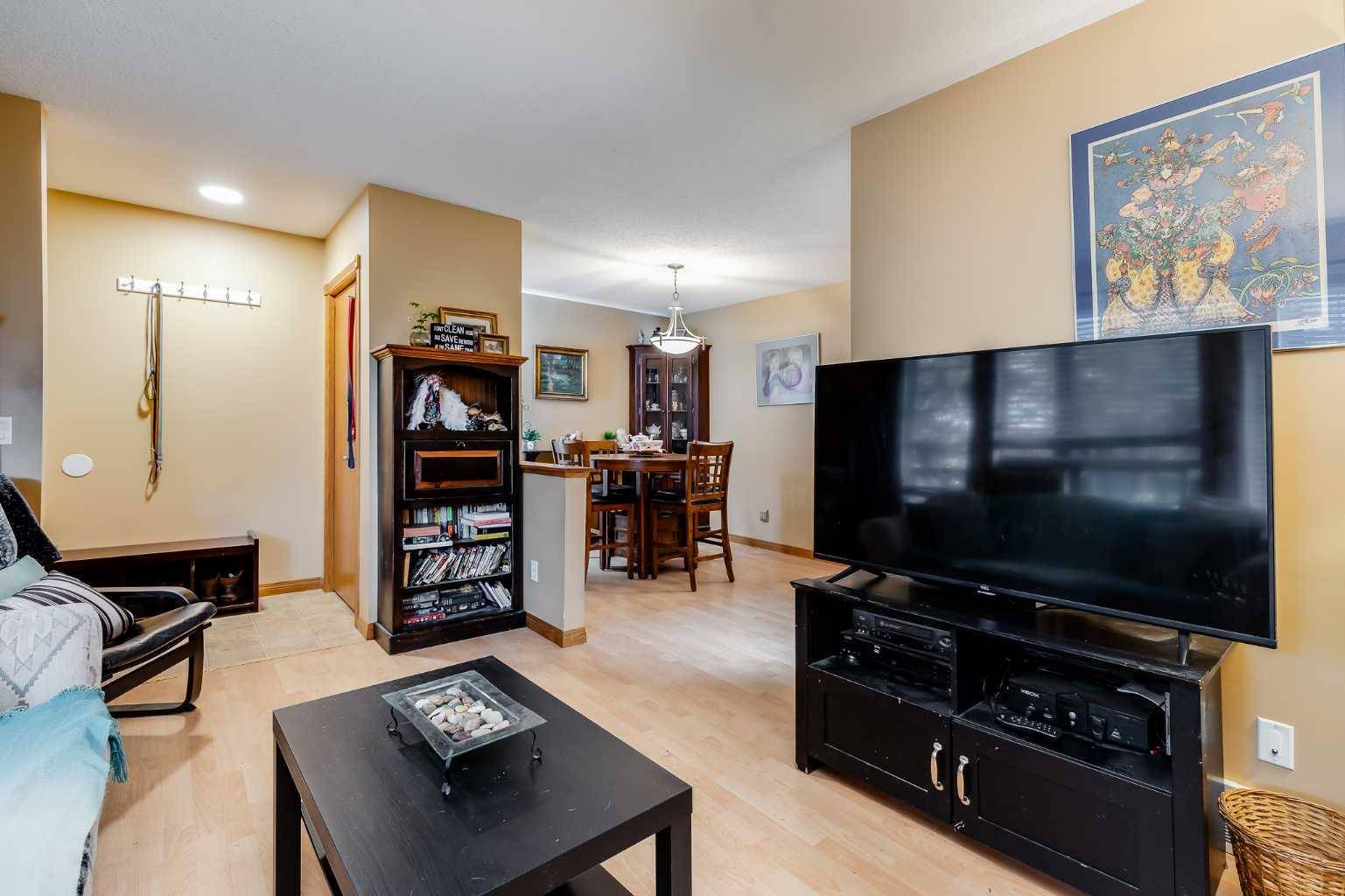 Airdrie, AB T4B2H8,31 Woodside CIR NW