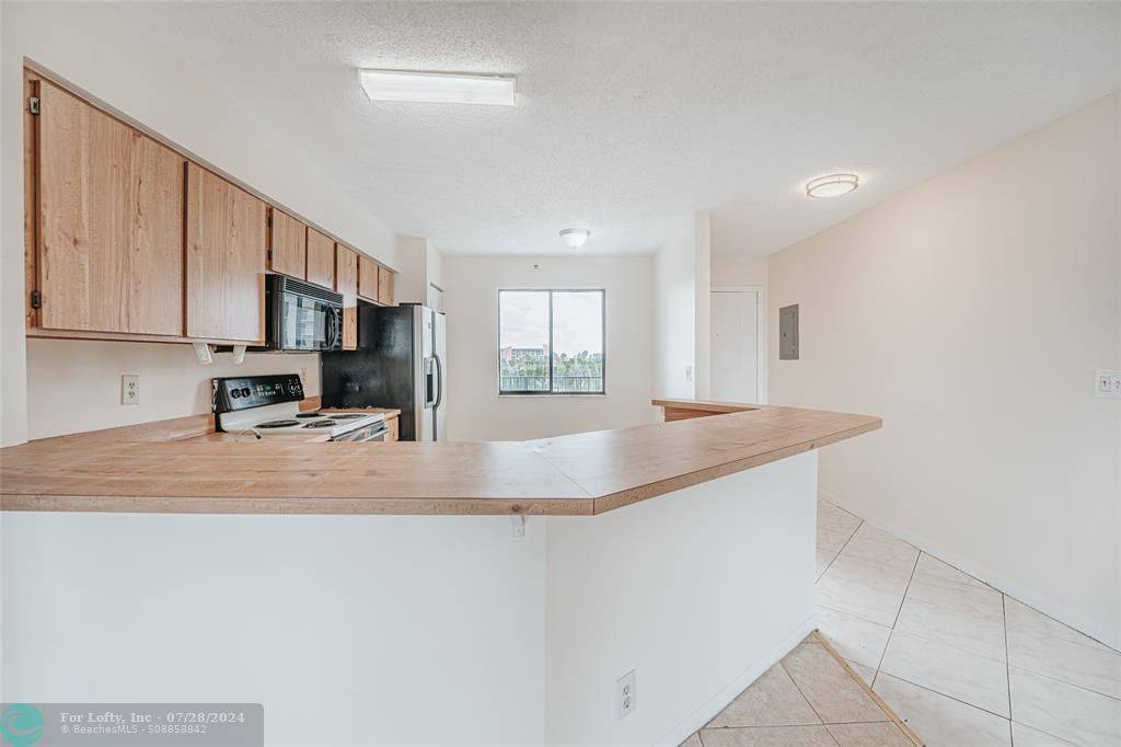 Pompano Beach, FL 33069,2217 Cypress Island Dr  #607