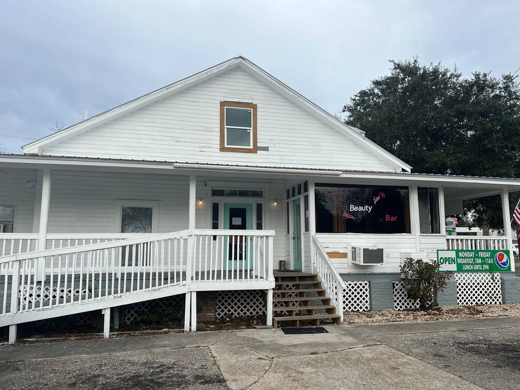 Apalachicola, FL 32320,133 Ave E