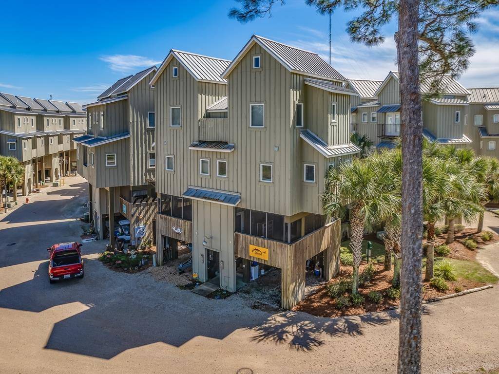 Carrabelle, FL 32322,443 Pirates Landing Dr