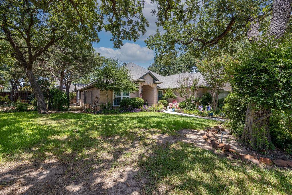 Hurst, TX 76054,2617 Bent Tree Drive