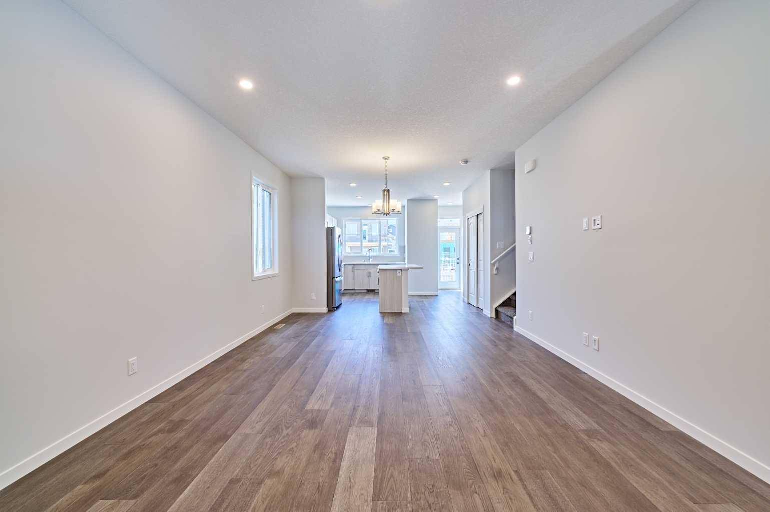 Calgary, AB T3R 2B8,159 Edith DR NW