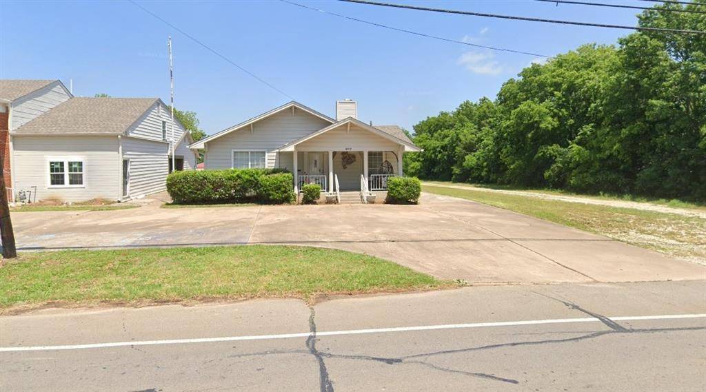 Whitesboro, TX 76273,407 W Main Street