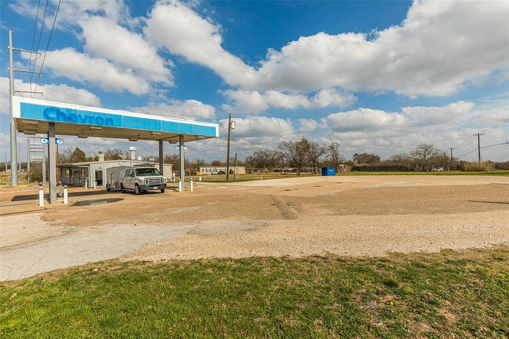 Hewitt, TX 76643,607 N Old Temple Road