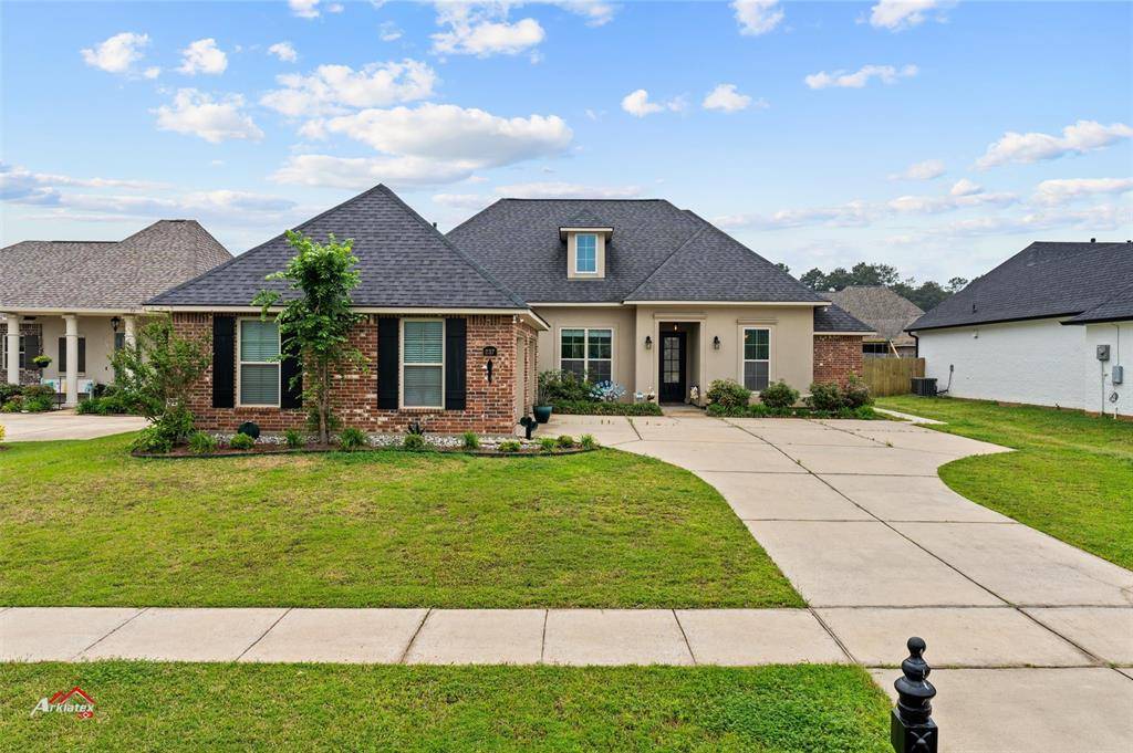 Benton, LA 71006,237 Danielle Drive