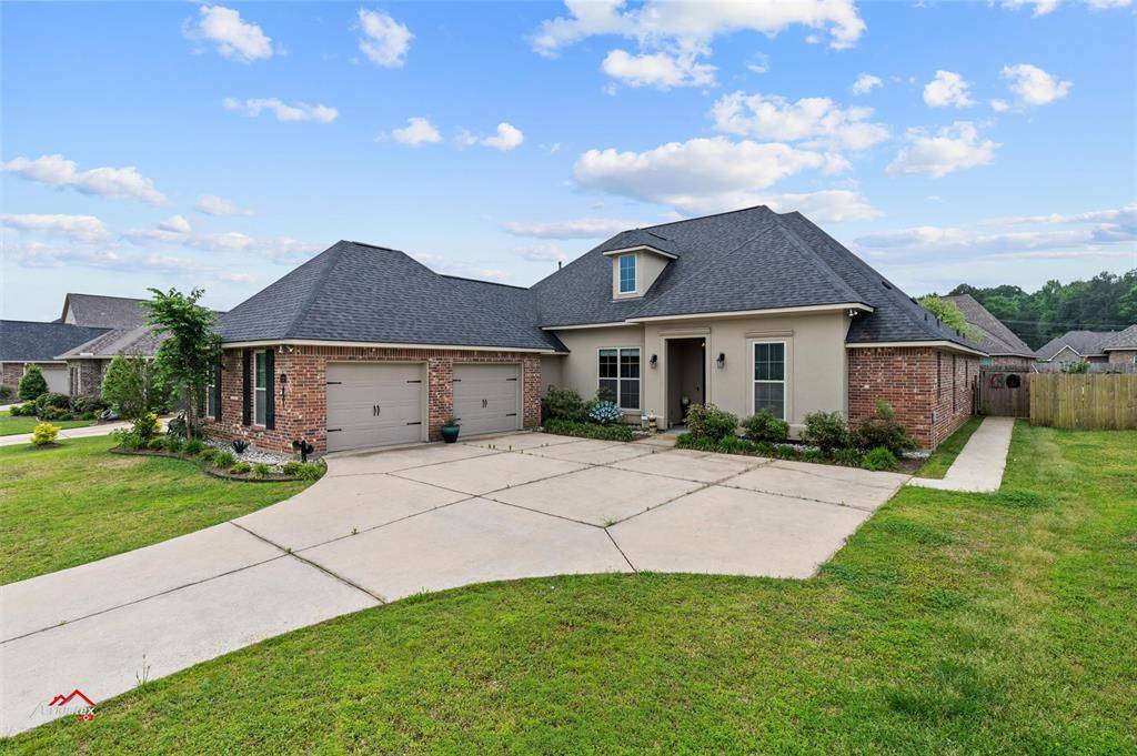 Benton, LA 71006,237 Danielle Drive