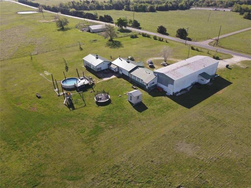 Sadler, TX 76264,633 Sandusky Road