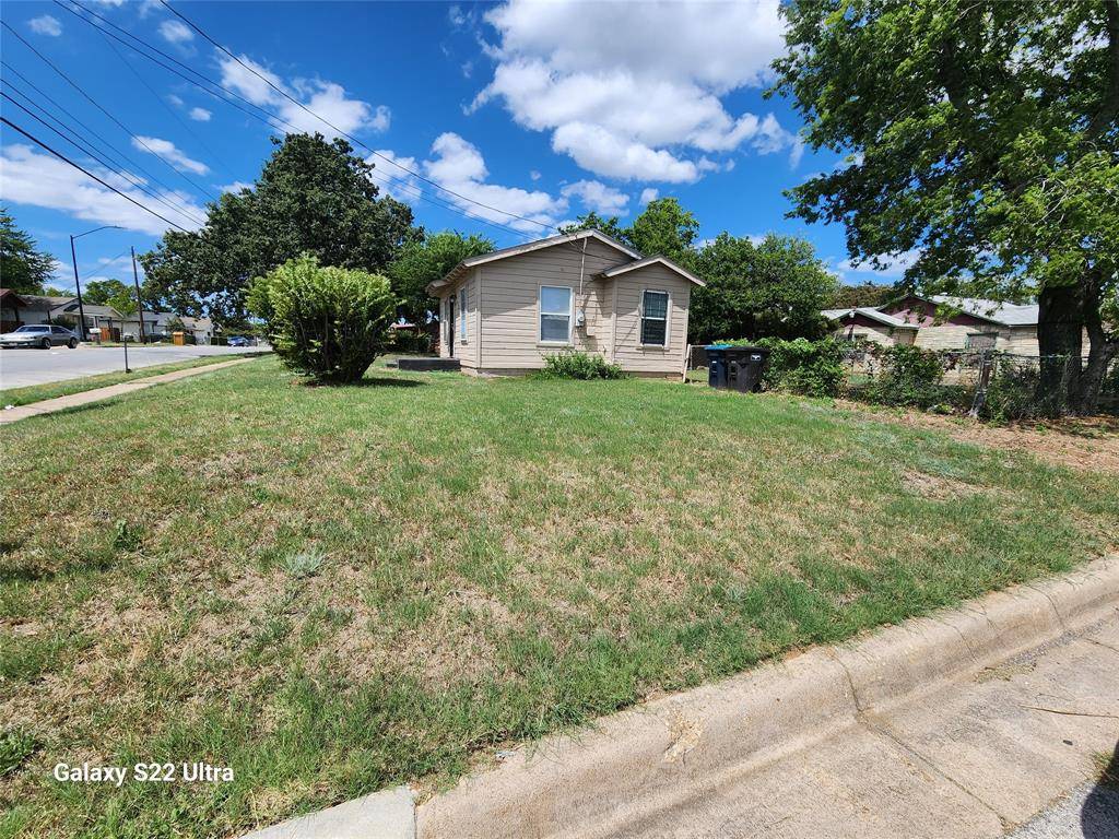 Fort Worth, TX 76105,2123 Amanda Avenue