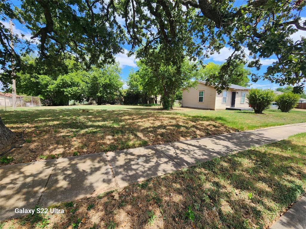 Fort Worth, TX 76105,2123 Amanda Avenue