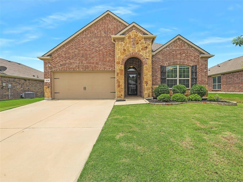 Van Alstyne, TX 75495,1718 Cattleman Street