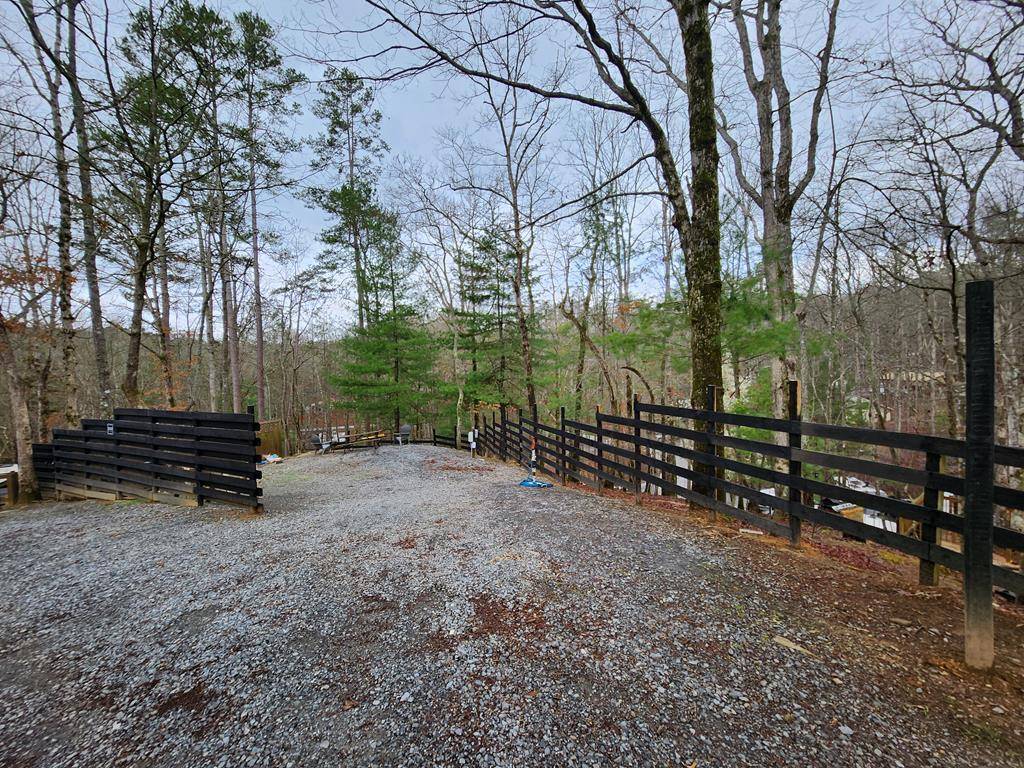 Ellijay, GA 30540,59 12th St