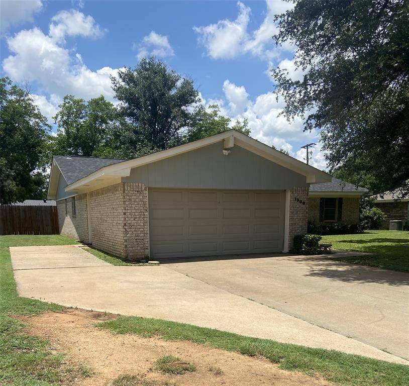 Graham, TX 76450,1300 Cliff Drive