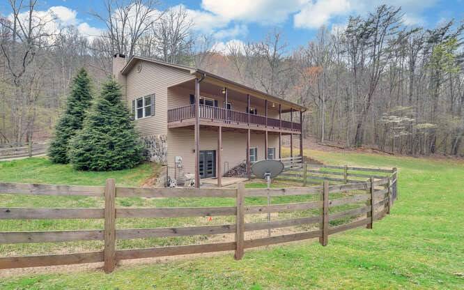 Hiawassee, GA 30546,3006 Dills Road