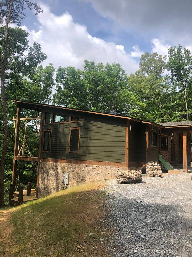 Blue Ridge, GA 30513,215 River rock ln