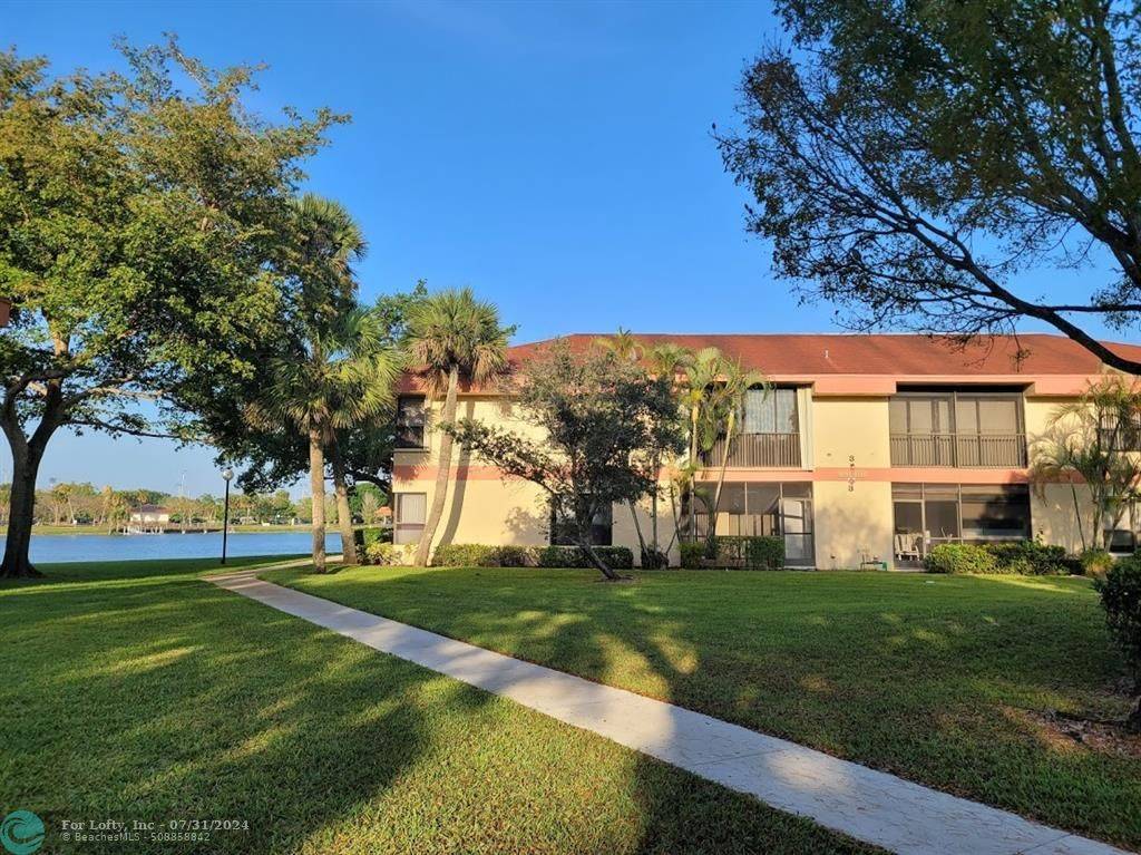 Coconut Creek, FL 33066,2744 S Carambola Cir S  #1919