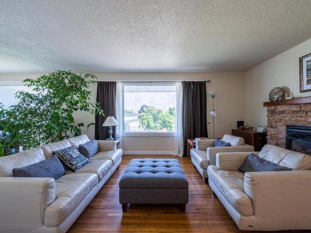 1937 CARDINAL DRIVE, Kamloops, BC