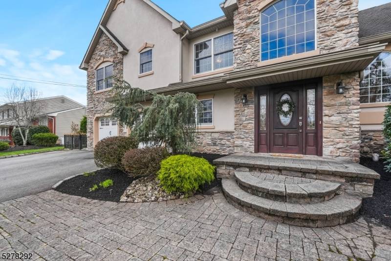 Clark Twp., NJ 07066,357 WILLOW WAY