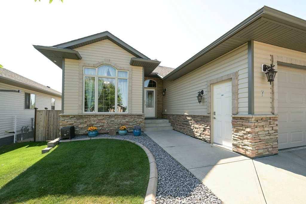 Lacombe, AB T4L 0A4,7 Ebony ST