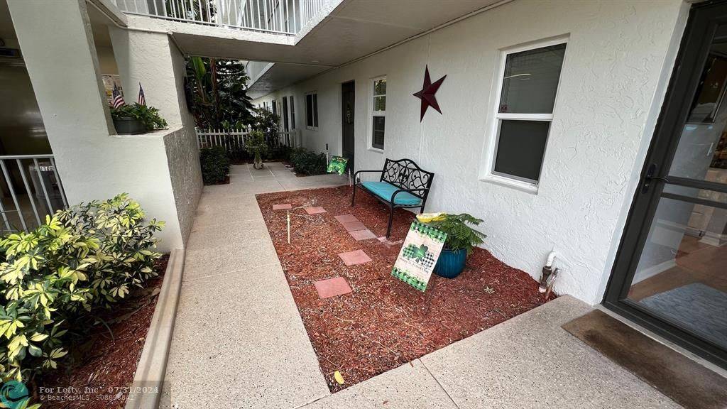 Pompano Beach, FL 33069,2230 N Cypress Bend Dr  #105