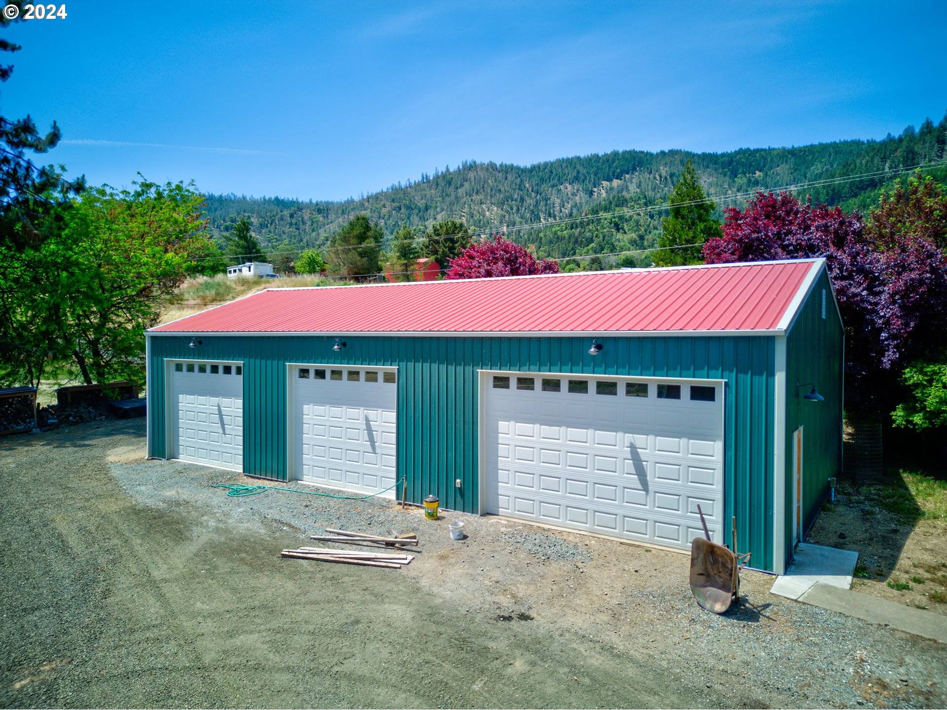 Myrtle Creek, OR 97457,135 MARKET LN