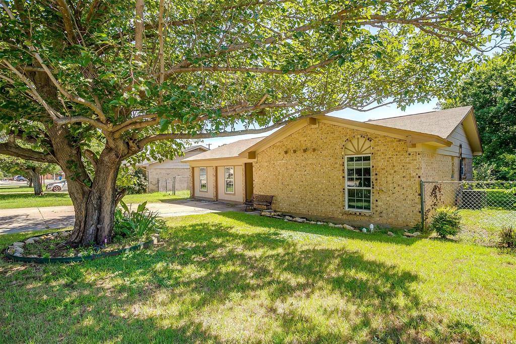 White Settlement, TX 76108,628 Comal Avenue