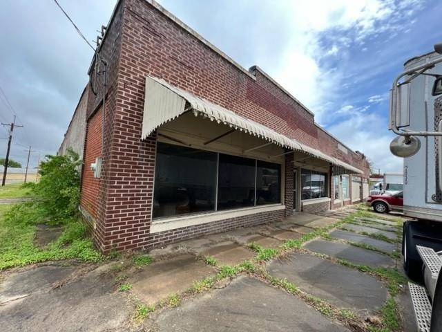 Okemah, OK 74859,126 N 2nd Street