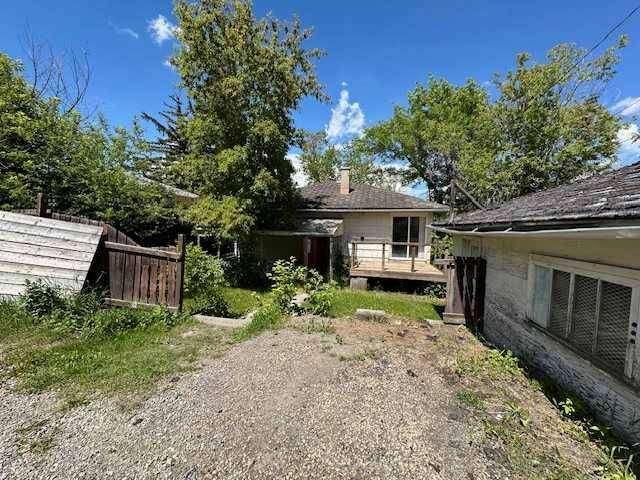 Calgary, AB t3e 0E1,4307 17 AVE SW