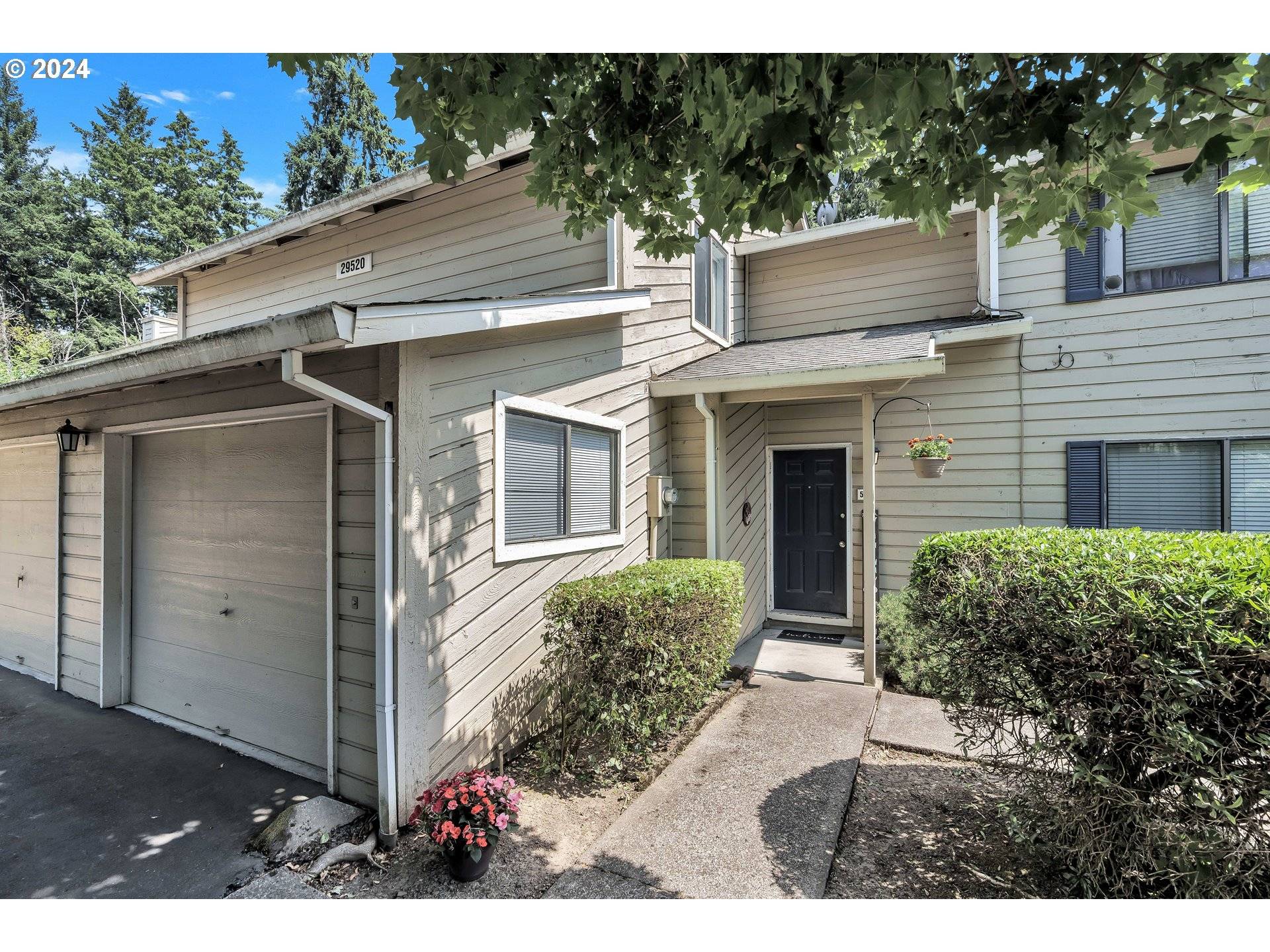 Wilsonville, OR 97070,29520 SW VOLLEY ST #57