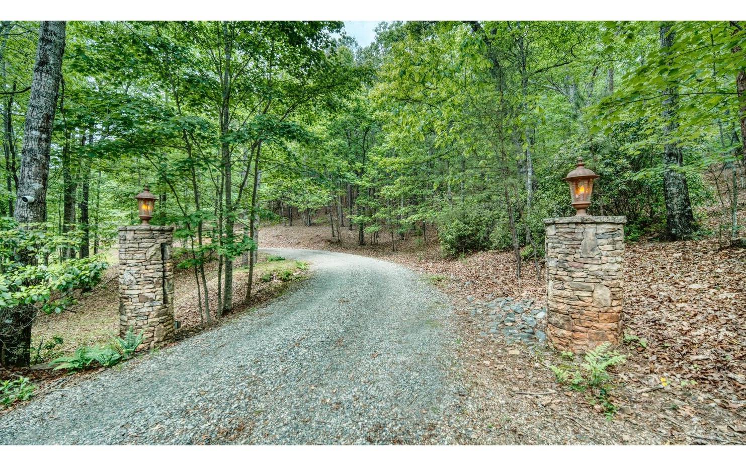 Blairsville, GA 30512,381 Sunset Circle