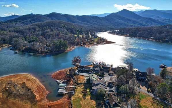 Hiawassee, GA 30546,455 Admirals Point