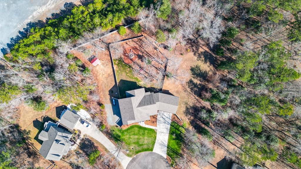 Ellijay, GA 30536,462 APPALOOSA DR