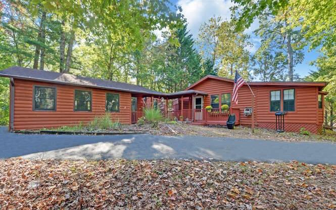 Hiawassee, GA 30546,1855 Deer Run Circle