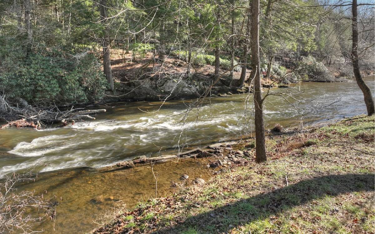 Suches, GA 30572,5.898 Acres Toccoa River