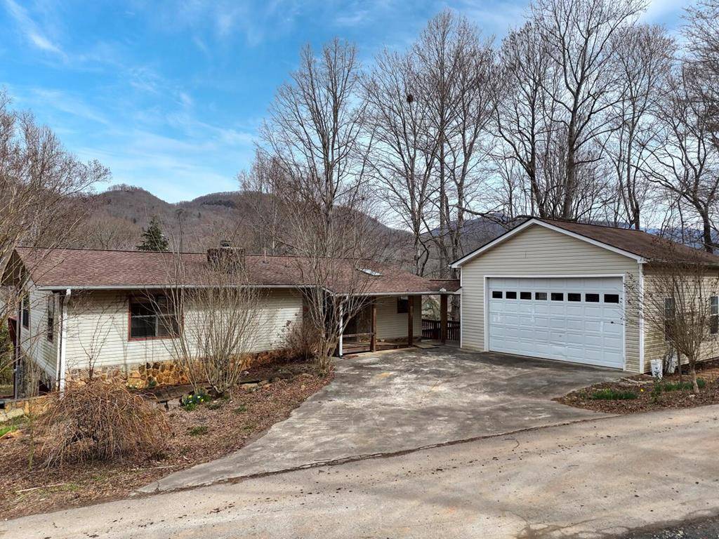 Hiawassee, GA 30546,718 Beech Cove Drive