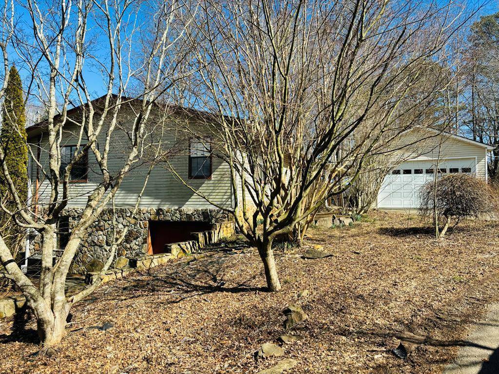 Hiawassee, GA 30546,718 Beech Cove Drive