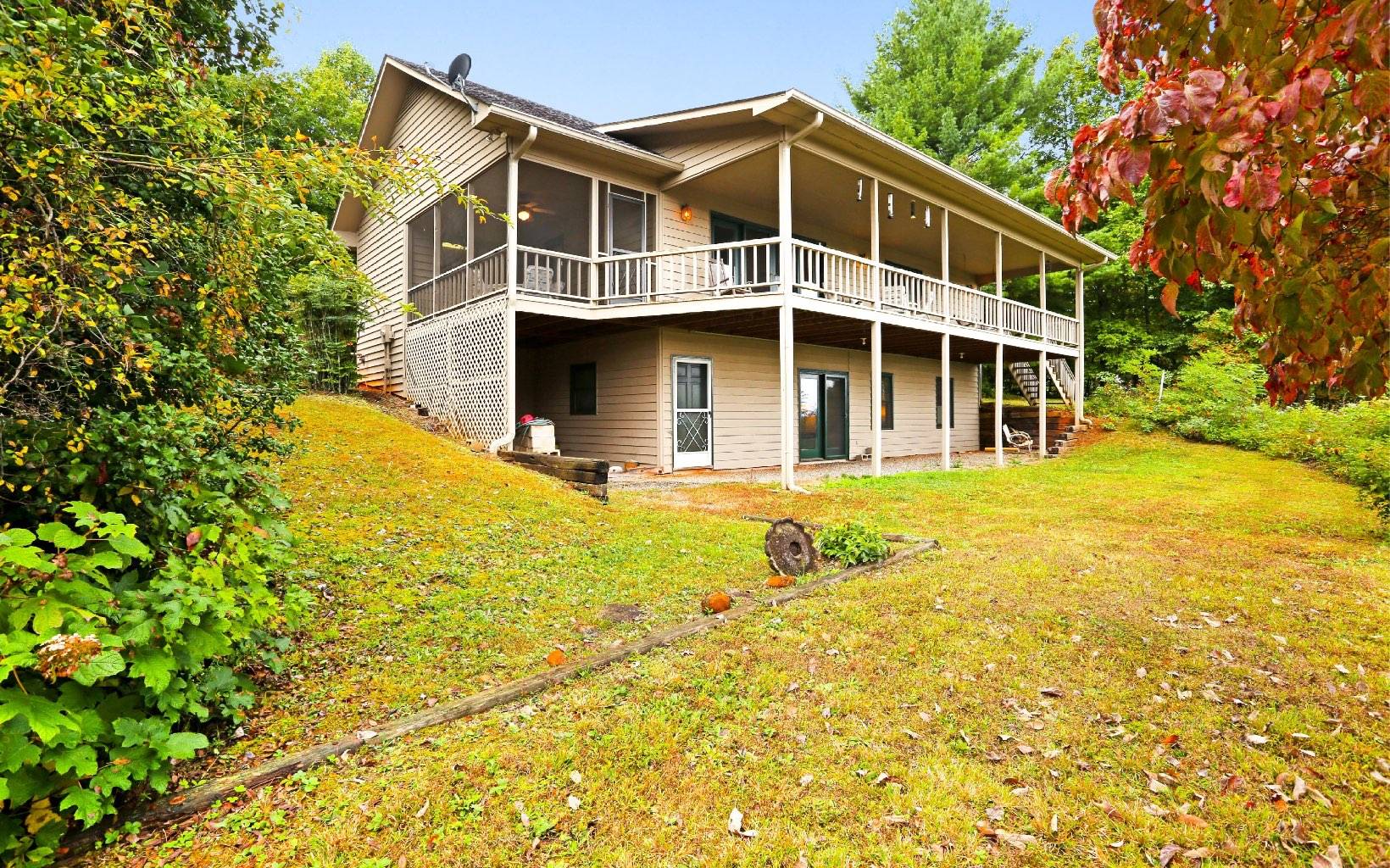 Hiawassee, GA 30546,3317 Hummingbird Lane