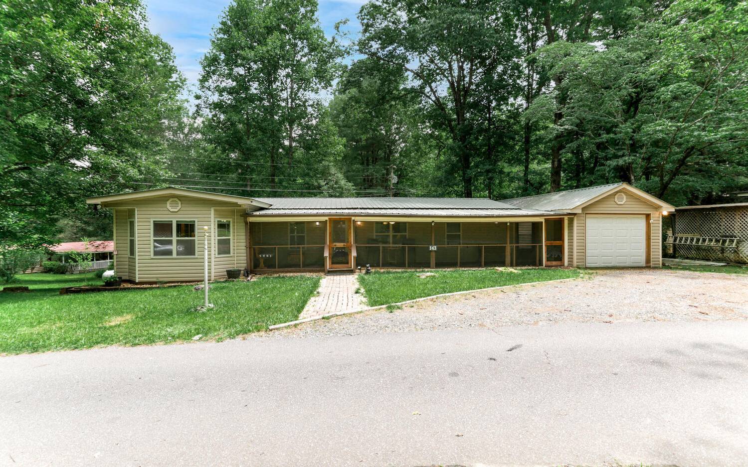 Hiawassee, GA 30546,143 Leisure Woods Lane