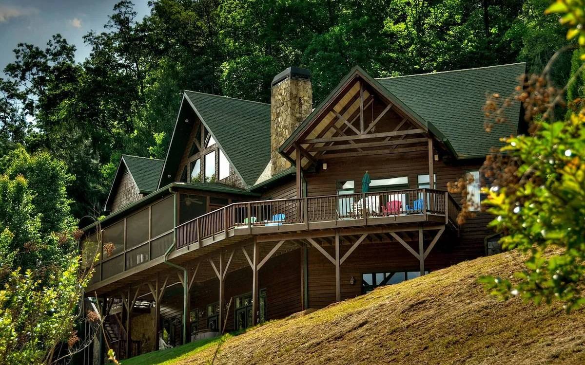 Mineral Bluff, GA 30559,480 Toccoa River Lane