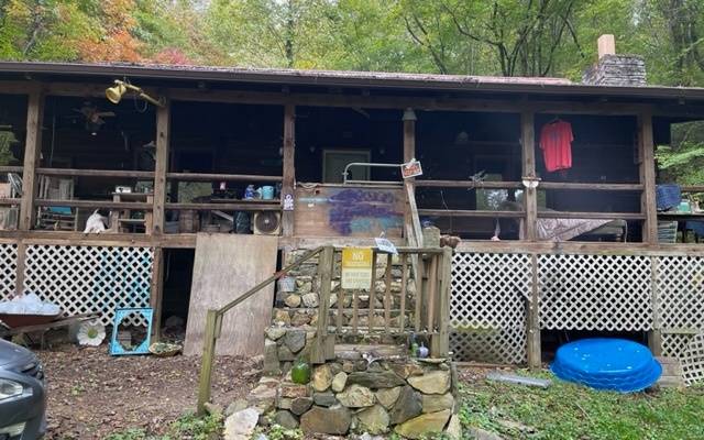 East Ellijay, GA 30536,214 Possum Holler