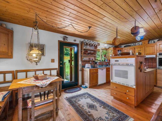 7649 JULSRUD ROAD, Out Of District, BC V0X 1X3