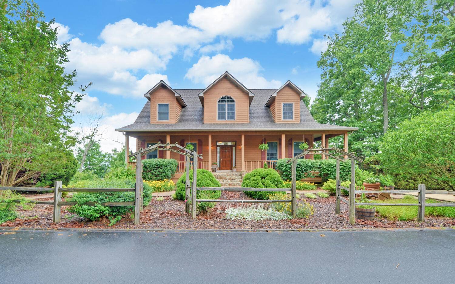 Hayesville, NC 28904,532 Eagles View Circle