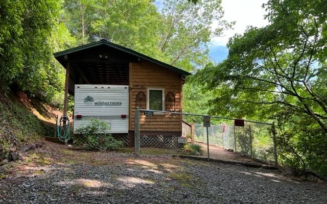 Hiawassee, GA 30546,989 Glassy Mountain Road