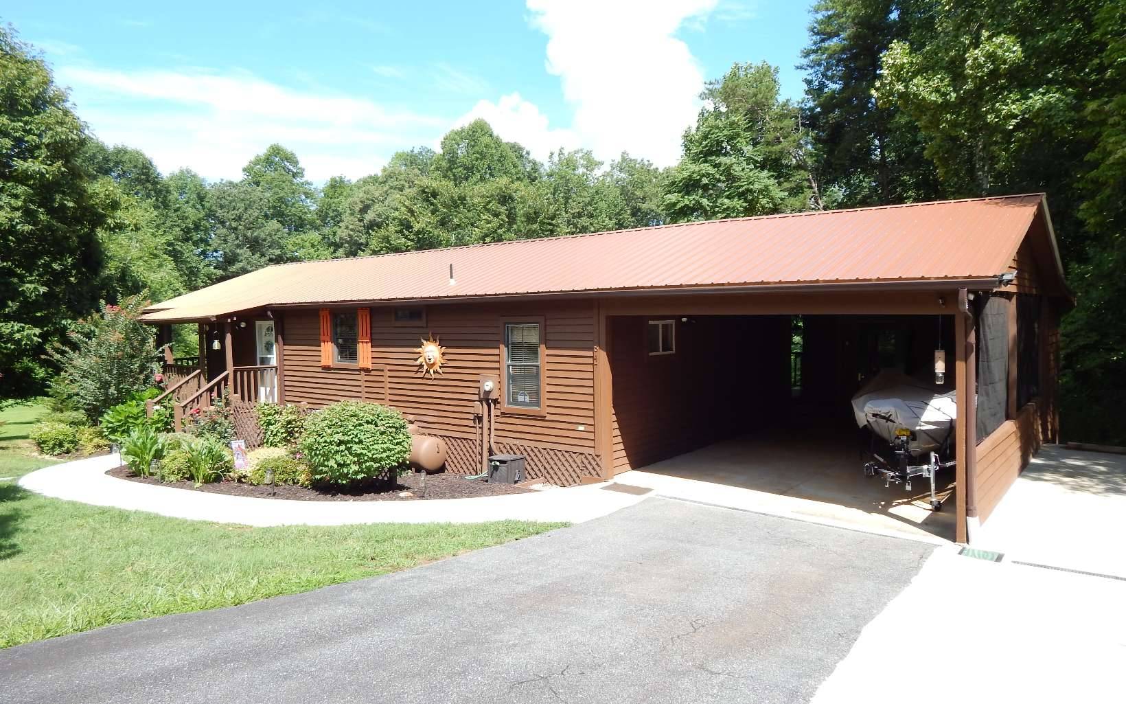 Hiawassee, GA 30546,1847 Whispering Pines