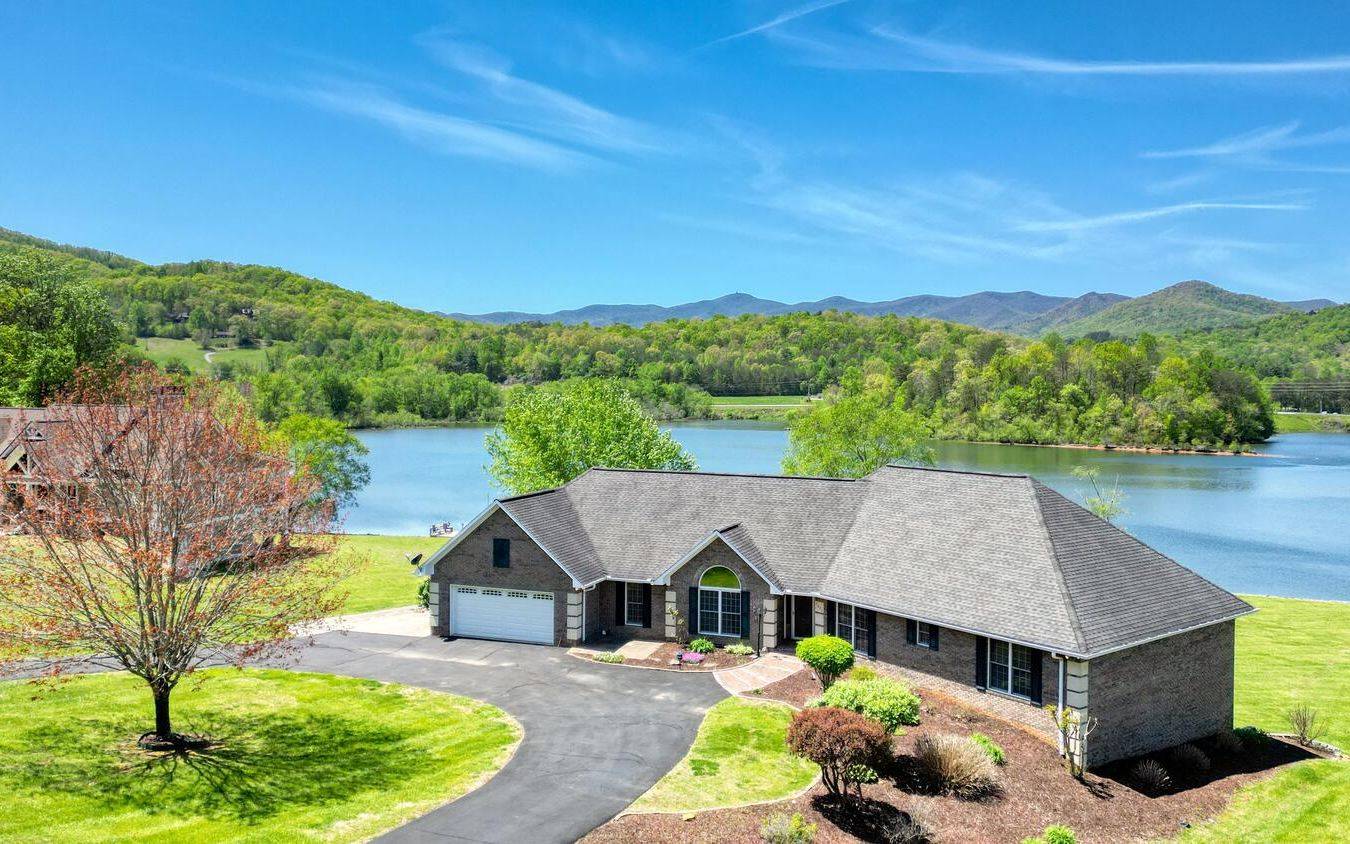 Hiawassee, GA 30546,1537 Victoria Woods Drive