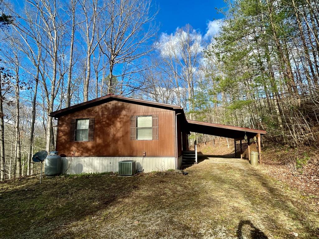 Blairsville, GA 30512,6 Spring Cove Road